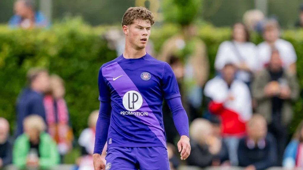 Leeds Must Watch Closely! Cresswell Transfer Could Hand Farke A Surprise Bonus Today